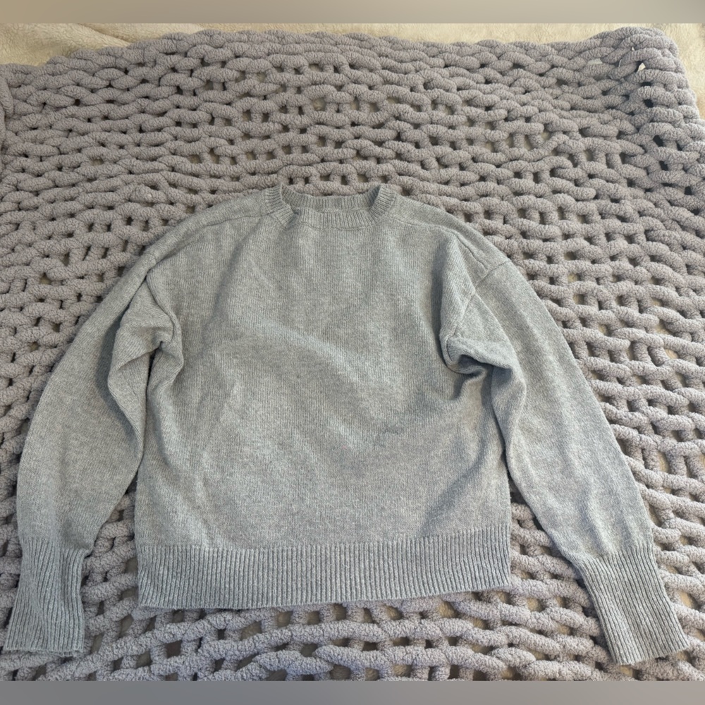 Women's Gray Sweater